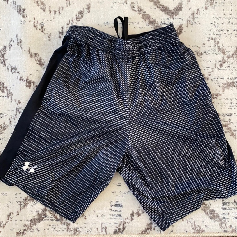 Underarmour boys shorts